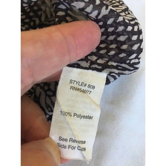 Cabi Womens Top Size Medium Black Cream Sleeveless Sheer Keyhole With Button - Picture 10 of 11